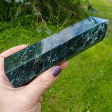 Load image into Gallery viewer, Large green apatite tower