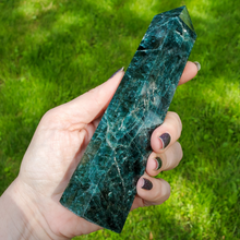Load image into Gallery viewer, Large green apatite tower