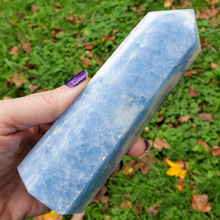 Load image into Gallery viewer, Large Celestite Tower - Celestite Point