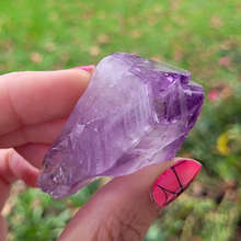 Load image into Gallery viewer, Natural rough Amethyst point