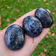 Load image into Gallery viewer, Indigo gabbro palm stone crystal