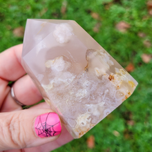 Load image into Gallery viewer, Flower agate crystal tower