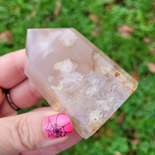 Load image into Gallery viewer, Flower agate gemstone point