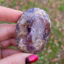 Load image into Gallery viewer, Dark Amethyst palm stones from India