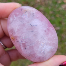 Load image into Gallery viewer, Rose quartz crystal palm stone