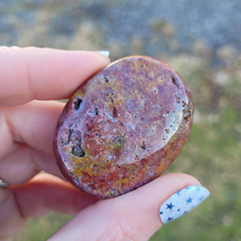 Load image into Gallery viewer, Ocean jasper palm stones