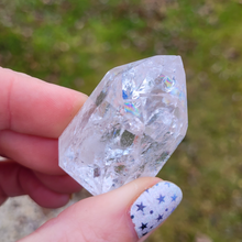 Load image into Gallery viewer, Cracked Clear Quartz Crystal Points