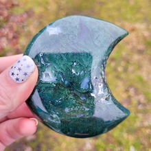 Load image into Gallery viewer, Moss Agate Moon Carving - 3 inch