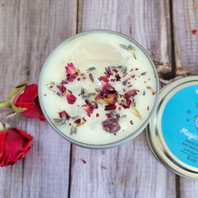 Load image into Gallery viewer, Soy wax candle with crystals