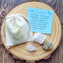 Load image into Gallery viewer, Gift set of 3 crystals for zodiac sign Cancer