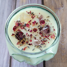 Load image into Gallery viewer, Magic Potion Skull Candle - Soy Wax Candle 15 oz