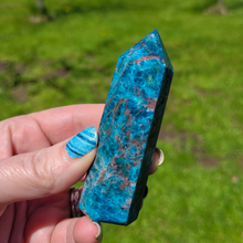 Load image into Gallery viewer, Blue Apatite Point - Apatite Tower