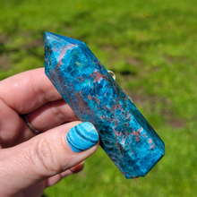 Load image into Gallery viewer, Blue Apatite Point - Apatite Tower