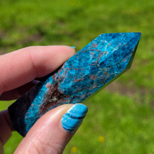 Load image into Gallery viewer, Blue Apatite Point - Apatite Tower