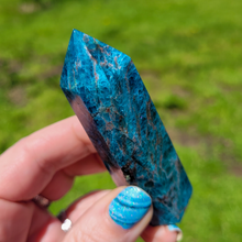 Load image into Gallery viewer, Blue Apatite Point - Apatite Tower