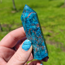 Load image into Gallery viewer, Blue Apatite Point - Apatite Tower