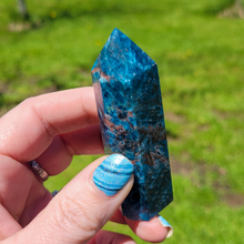 Load image into Gallery viewer, Blue Apatite Point - Apatite Tower
