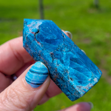Load image into Gallery viewer, Blue Apatite Point - Apatite Tower