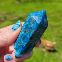 Load image into Gallery viewer, Blue Apatite Point - Apatite Tower