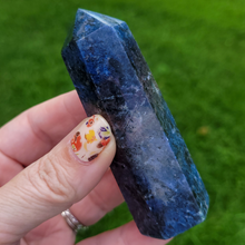 Load image into Gallery viewer, Sodalite Point - Sodalite Tower