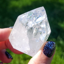 Load image into Gallery viewer, Cracked Clear Quartz Crystal Point