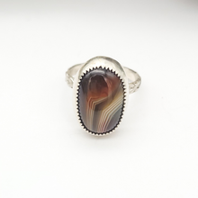 Load image into Gallery viewer, Banded agate and sterling silver ring size 7.5