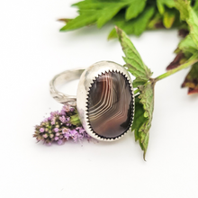 Load image into Gallery viewer, Banded Agate and sterling silver gemstone ring size 7.5