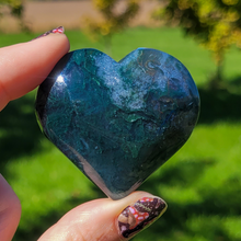 Load image into Gallery viewer, Moss Agate gemstone heart carving