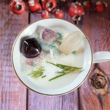 Load image into Gallery viewer, Vintage Holiday Tea Cup Candle (Cozy Cabin)