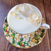 Load image into Gallery viewer, Vintage Tea Cup Candle with Saucer (Angelica)
