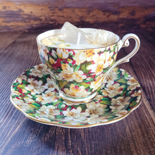 Load image into Gallery viewer, Vintage Tea Cup Candle with Saucer (Angelica)