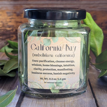 Load image into Gallery viewer, Dried California Bay Laurel leaves