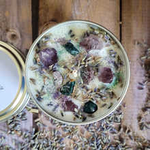 Load image into Gallery viewer, Lavender vanilla soy wax candle with crystals