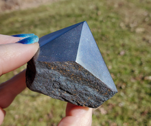 Load image into Gallery viewer, Hematite Top Polished Point