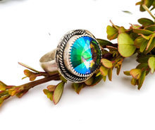 Load image into Gallery viewer, Swarovski Crystal sterling silver ring, size 7.5