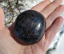 Load image into Gallery viewer, Indigo Gabbro Palm Stones