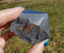 Load image into Gallery viewer, Hematite Top Polished Point