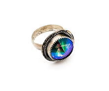 Load image into Gallery viewer, Size 7.5 sterling silver and Swarovski crystal ring