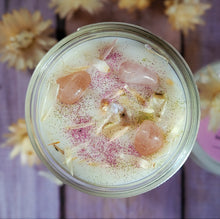 Load image into Gallery viewer, Buttercream Soy Candle – Warm Vanilla Buttercream Handcrafted Candle

