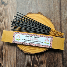 Load image into Gallery viewer, Jasmine hand dipped incense sticks 
