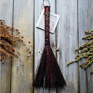 Mini Hawk Tail Whisk Broom in Red and Black