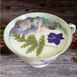 Tea cup candle with crystals 