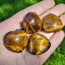 Load image into Gallery viewer, Tigers eye carved gemstone hearts
