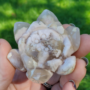 Carved flower agate lotus