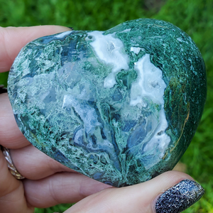 Moss agate crystal heart