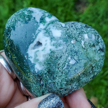 Load image into Gallery viewer, Moss agate carved Gemstone heart 
