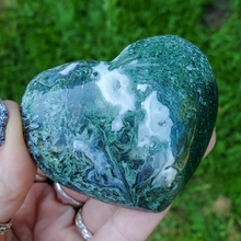 Load image into Gallery viewer, Carved moss agate stone heart
