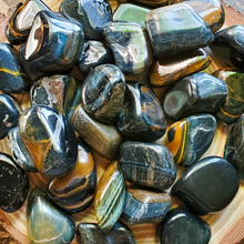 Load image into Gallery viewer, Tumbled blue tigers eye gemstones 

