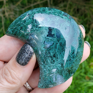 Moss agate carved gemstone moon 