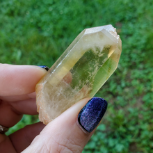 Load image into Gallery viewer, Natural rough citrine points
